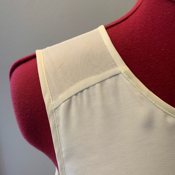 DOUBLE LAYER CREAM TANK TOP - Picture 4 of 10